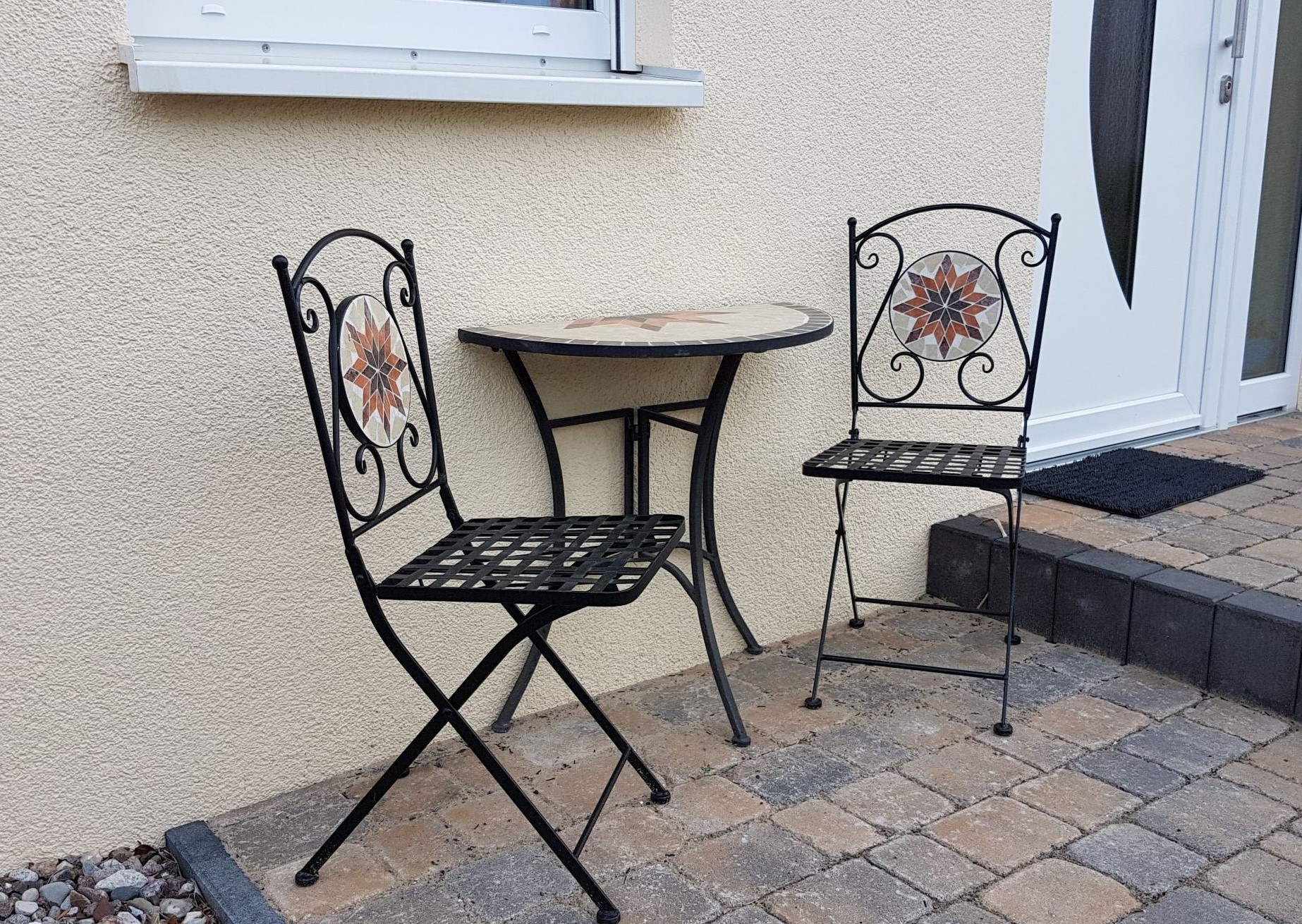 Sitzgruppe am Eingang